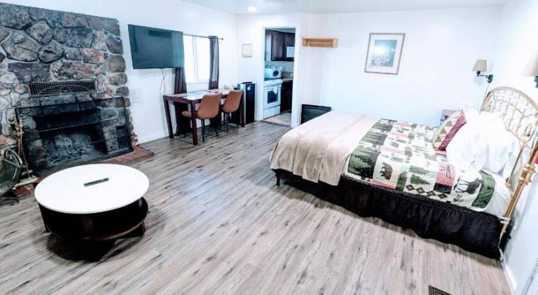 Fox n Bear Cottages Big Bear — photo 2
