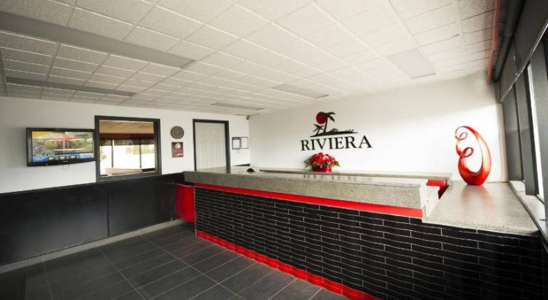 Riviera Motor Inn — photo 2