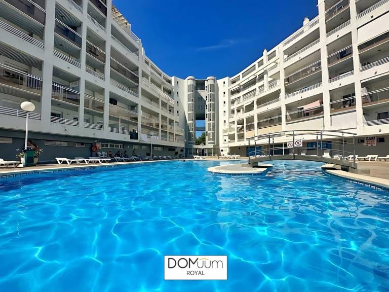 Apartment with pool in Cambrils
