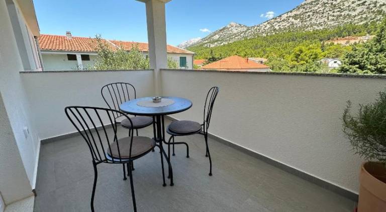 Apartment with grill, garden & terrace — photo 3