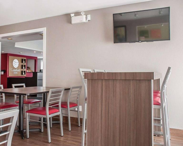 Comfort Inn — photo 5