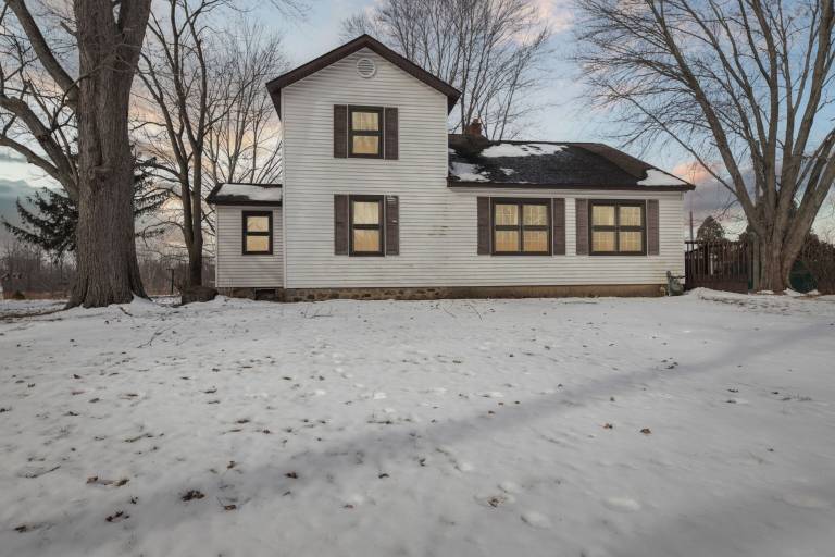 House  Charleston Township