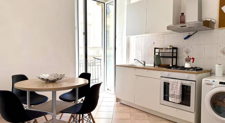 Rental apartment with 2 rooms for 5 persons in Vezzano Ligure