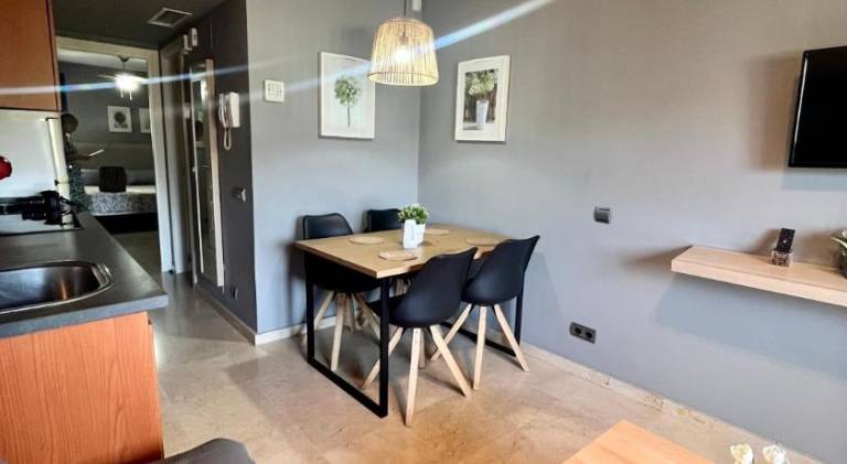 Precioso apartamento de una habitacion con parking y piscina in Torremolinos