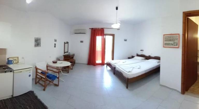 Pleasant house with garden, pool & terrace | Pets allowed — photo 2