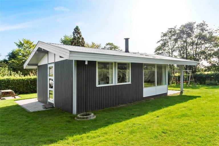 Vacation home with terrace & barbeque — photo 4