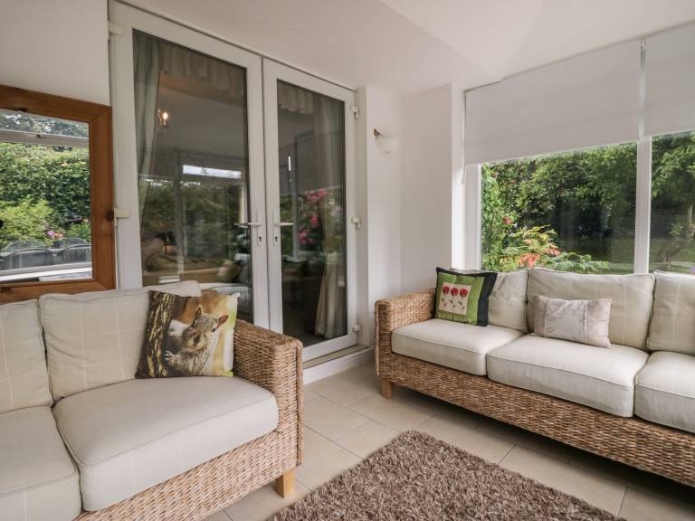Child-friendly pleasant cottage with yard | Beach view | Pets are welcome — photo 4