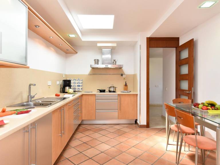 Fully equipped house with yard, barbeque & private pool | Mountain view | Good for workation | Pets allowed — photo 3