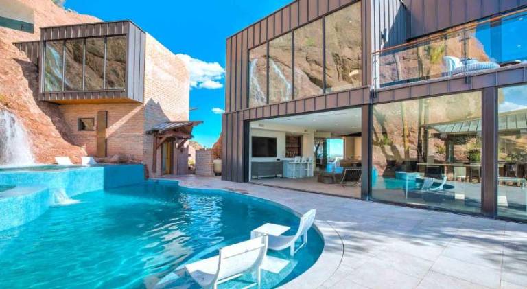 Luxury Camelback Mountain with Pool, Waterfall, Golf, Views — photo 2