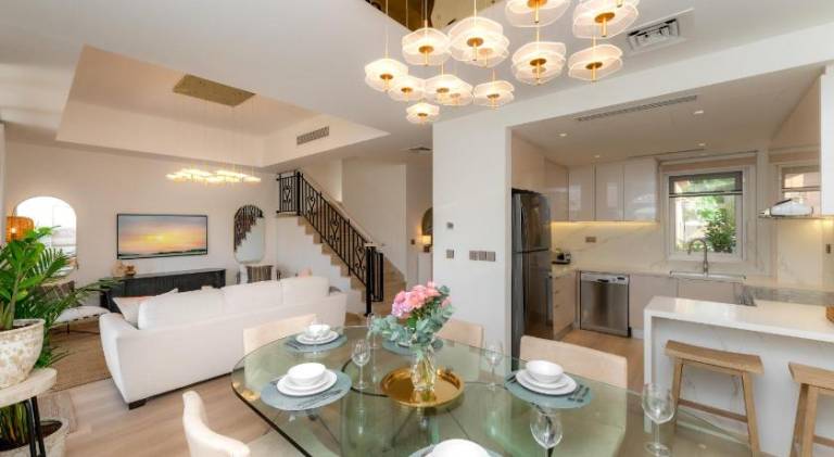 Luxury Villa in Ranches 1, on Pool and Park — photo 2