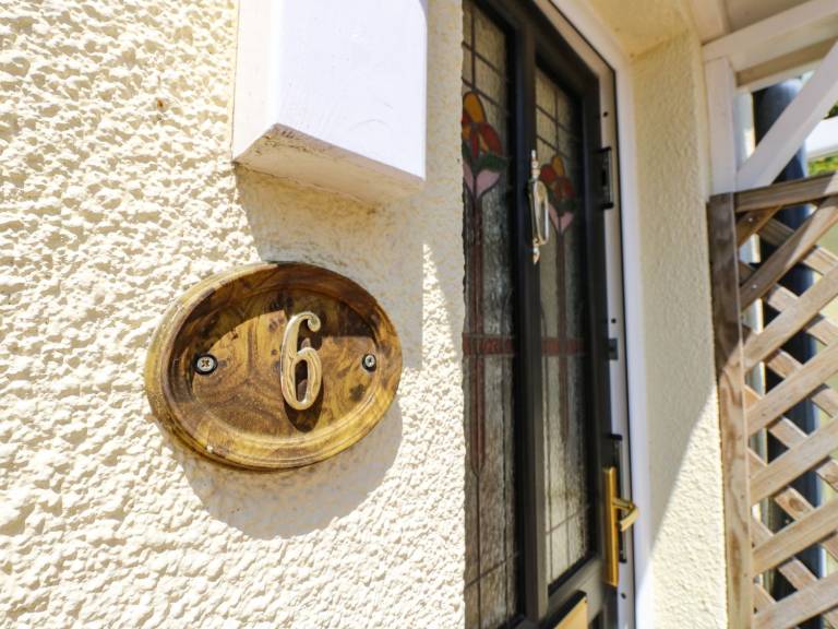 Child-friendly cottage with yard | Beach view | Beach nearby | Pet-friendly — photo 2