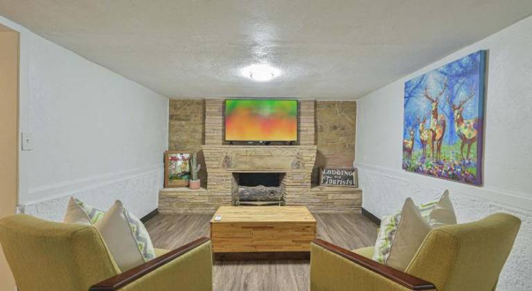 Spacious house | Perfect for remote work | Pet-friendly in Oklahoma City, OK
