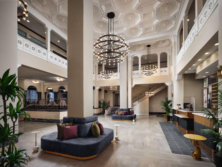 Hotel Flor Tampa Downtown, Tapestry Collection by Hilton — photo 3