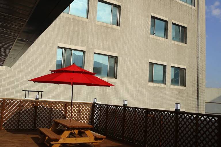 Ekonomy Hotel Gumi