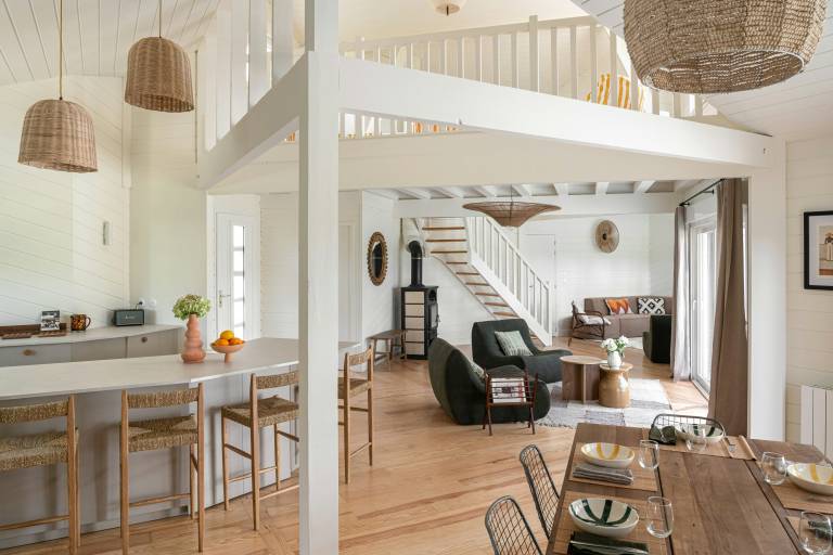 Family-oriented vacation home with barbecue, garden & private pool | Perfect for remote work | Pets are welcome — photo 2