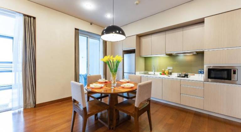 Beautiful serviced apartment with patio | Pet-friendly — photo 5