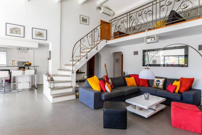 Villa with BBQ, garden & private pool | Suitable for remote work — photo 2