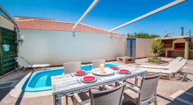 Villa with pool | Pets allowed — photo 3
