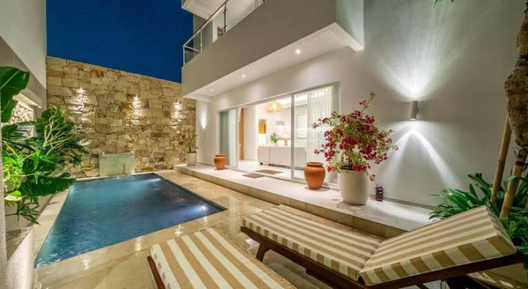 New Modern Luxury Villa in Canggu with Lounge, Rooftop, Ricefield Views — photo 4