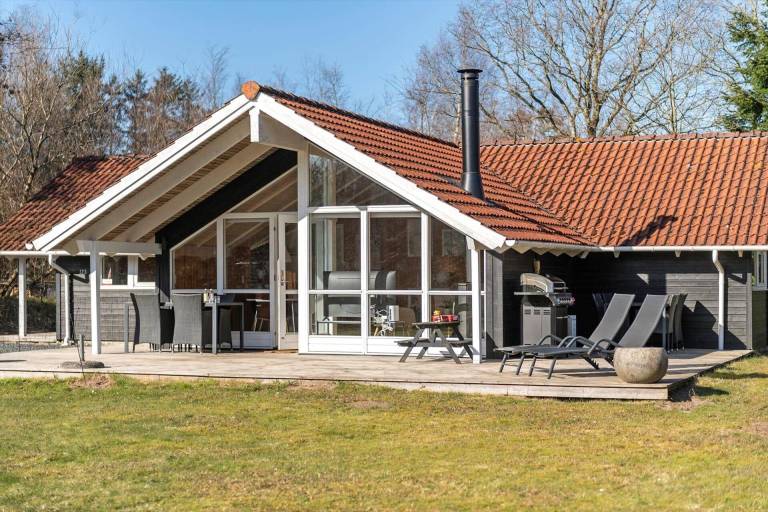 Fully equipped lovely house with hot tub, sauna & barbeque | Pets are welcome — photo 2