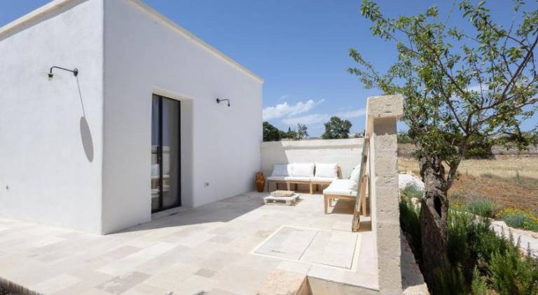 Vacation home with pool — photo 4