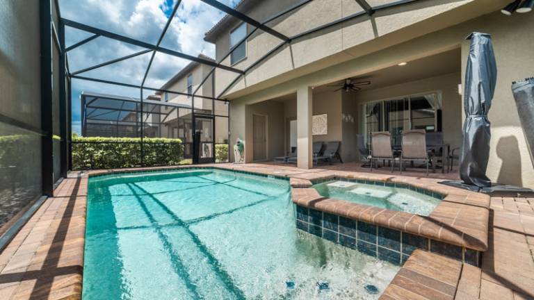House with pool in Osceola, FL