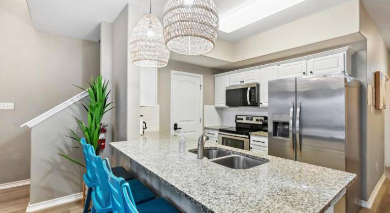 Large Pool, Near the Beach, 5 Bedroom, Pet-Friendly, Patio, Grill — photo 5