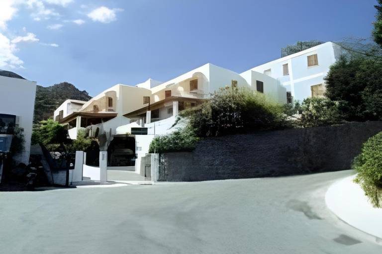 Serviced apartment with patio, garden & hot tub in Lipari