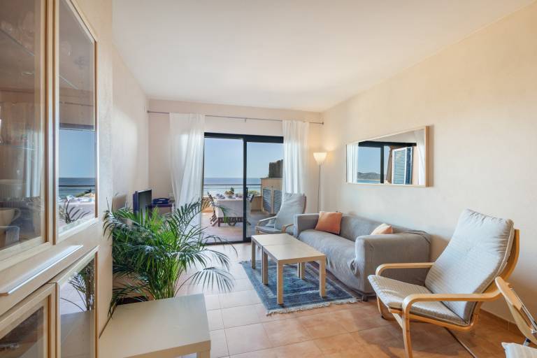 Apartment with Spectacular Sea Views — photo 4