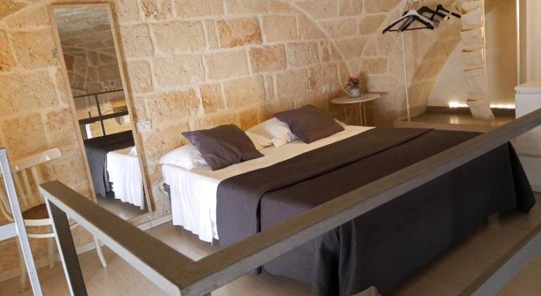 House with 1 room for 4 persons in Trani