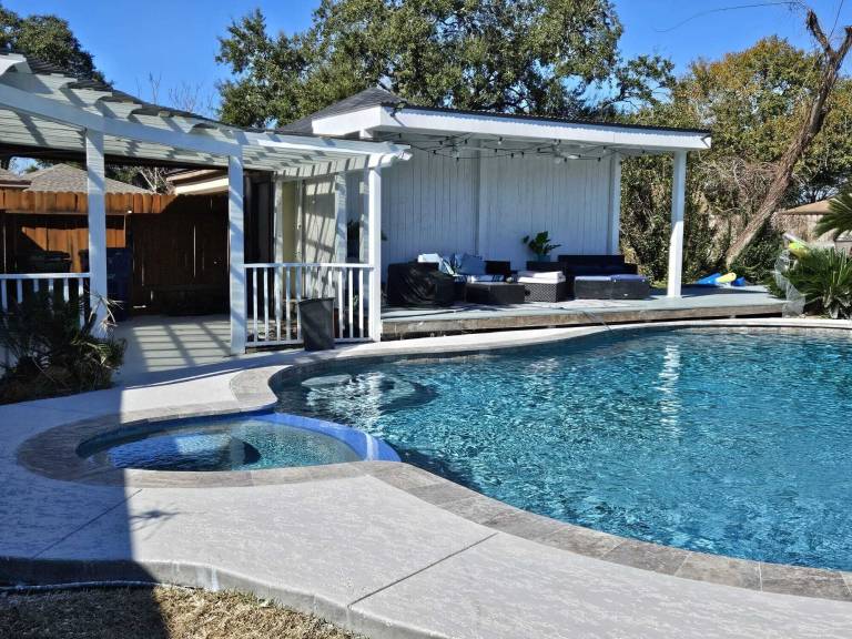 House Bear Creek Village