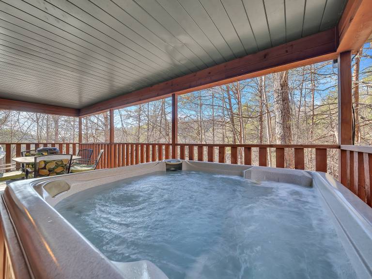 Pool Table Pet Friendly Hot Tub Arcade WiFi in Sevierville, TN