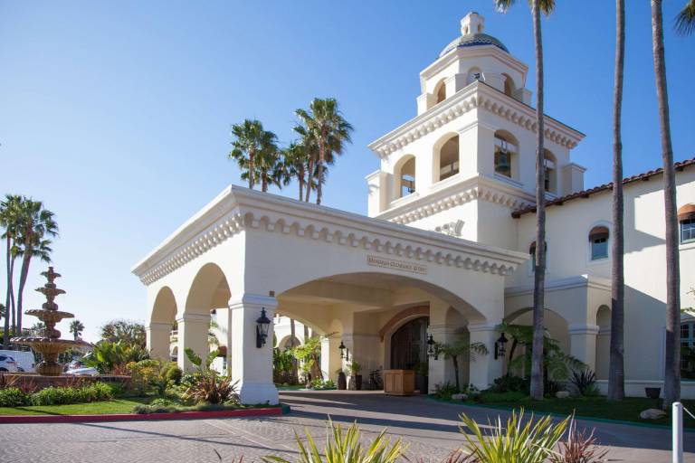 Zachari Dunes on Mandalay Beach, Curio Collection by Hilton in Oxnard, CA