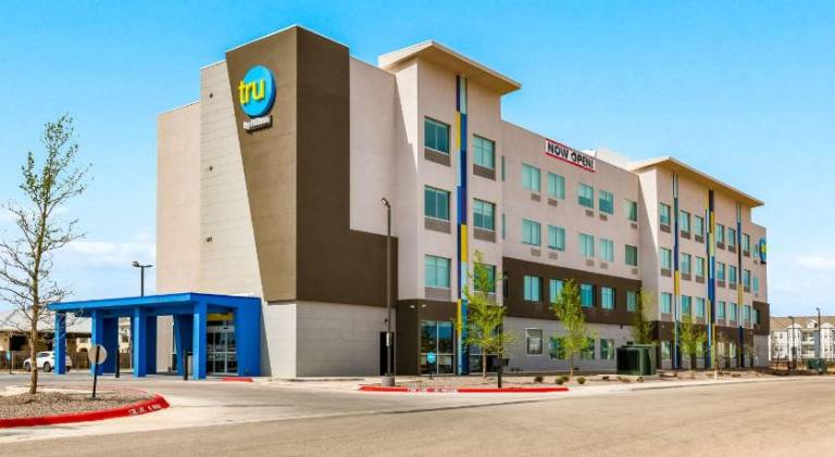 Tru by Hilton Midland