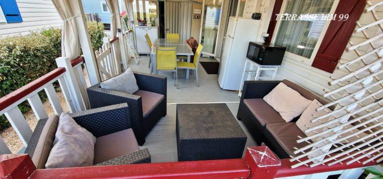 Wonderful camping with yard, BBQ & pool | River view | Pets allowed — photo 2