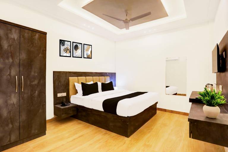 Super Townhouse Balua Road Pahadiya — photo 2
