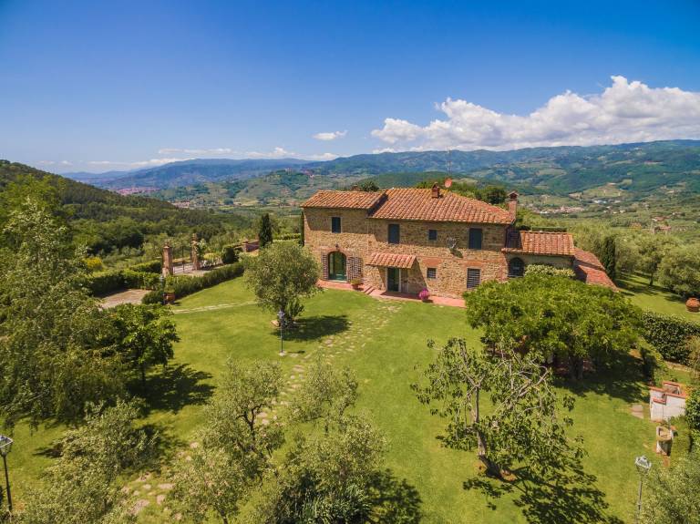 Villa with patio, pool & jacuzzi | Panoramic view — photo 2