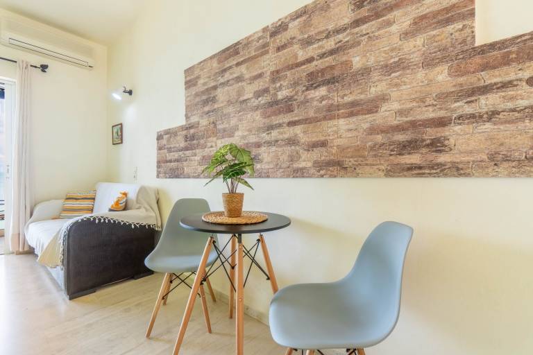 Studio Apartment 'Nikos Seaside 4' with Sea View, Wi-Fi and Air Conditioning — photo 4