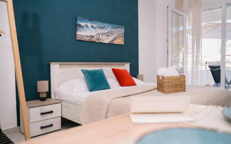 Studio with Sea views and Large Terrace with sun bed — photo 2