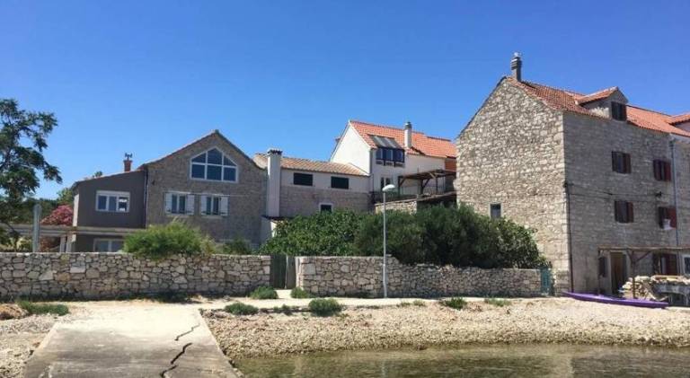 Vacation home with 2 rooms for 5 persons in Vodice