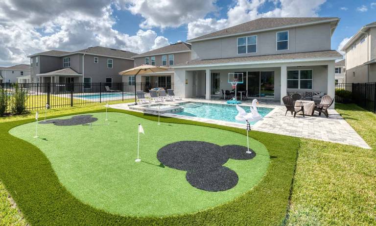 House Four Corners