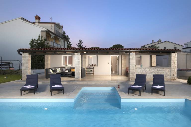Ferienhaus in Pula, Valbandon für max. 6 Personen, Ferienhaus in Pula, Valbandon für max. 6 Personen,