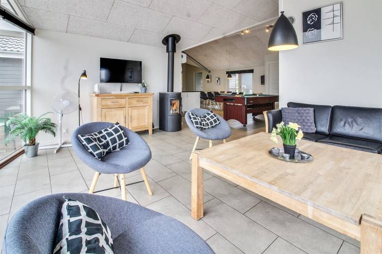 Family-oriented house with sauna, terrace & hot tub | Sea view | Close to the beach | Pet-friendly — photo 4