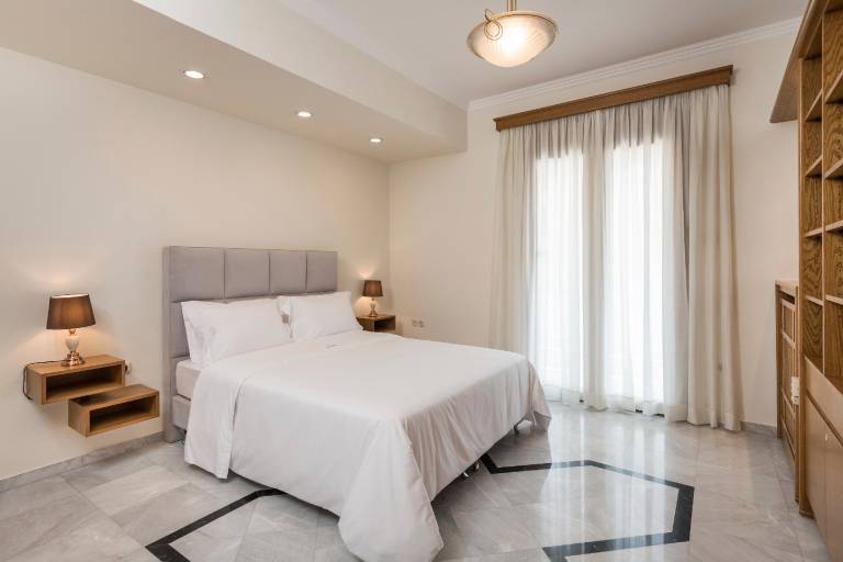 Soul of Sun - Large 85sqm Luxury Apartment with Balcony in Chania City Center — photo 2