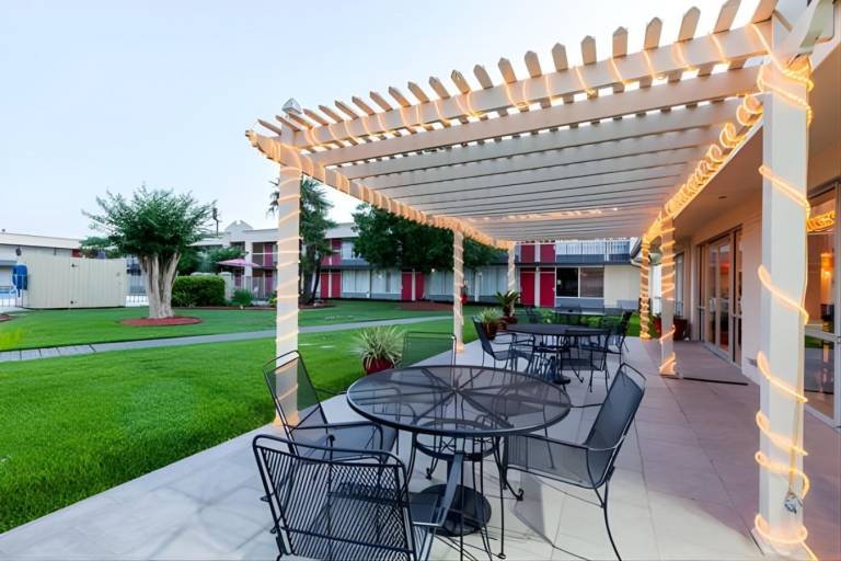 Iberia House & Suites — photo 3