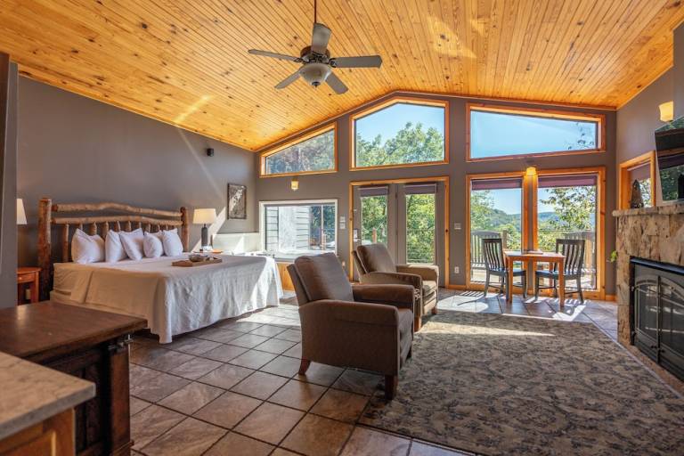 Cabin  Eureka Springs