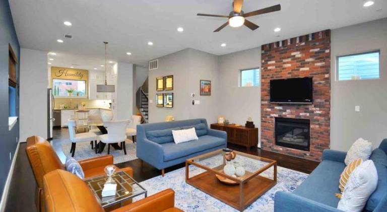 Fully equipped wonderful vacation home with patio | Perfect for remote work | Dogs allowed — photo 2