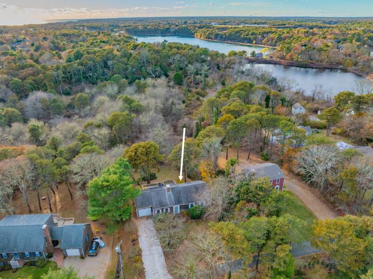 Spacious Dog-Friendly Retreat in Chatham in Massa