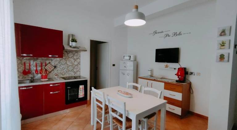 Holiday apartment with pool & hot tub — photo 3