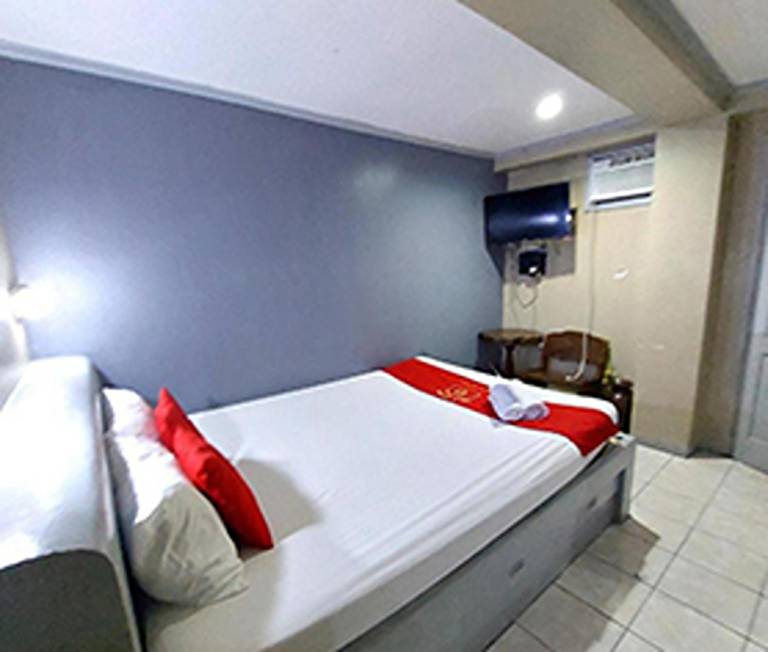 MCT HOTEL in Quezon City